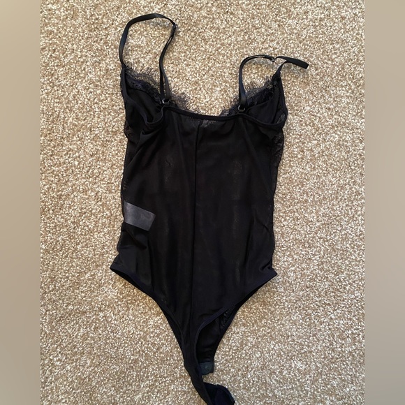 NWOT BLACK LACE BODYSUIT - Picture 4 of 7